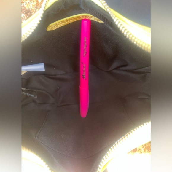 Kendall + Kylie Shoulder Bag - Picture 10 of 12